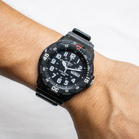 Hva du trenger å vite om klokkepleie og oppbevaring