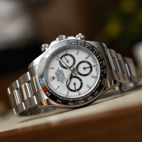 kopier klokker micromilspec teller ned til lansering med U.S. Space Force klokker